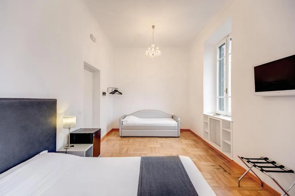 Camera Tripla — Imperia Suite