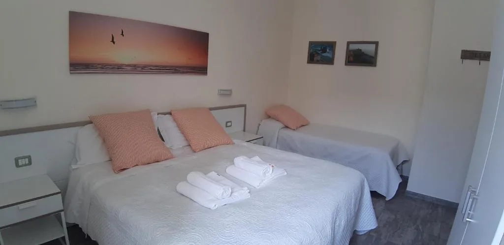 Camera Tripla — La Branda Brin Guest House