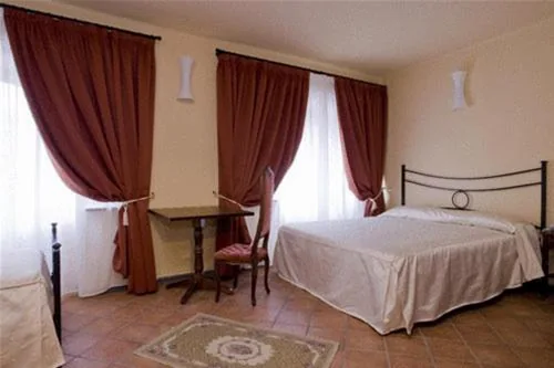 Triple Room — La Campana D’Oro