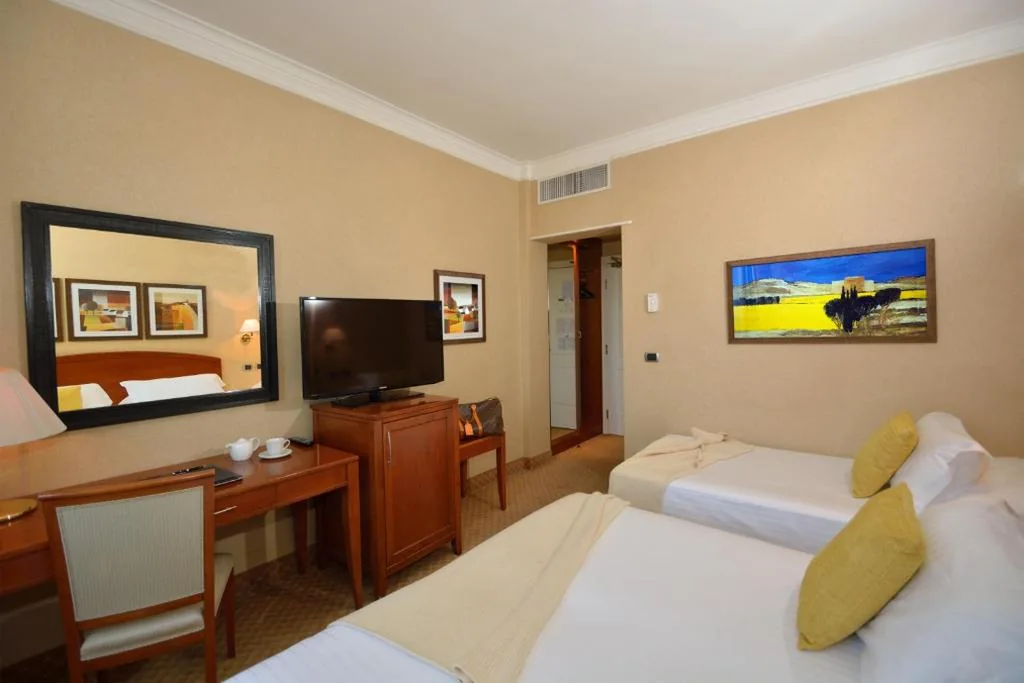Camera Tripla — LH Hotel Lloyd Roma