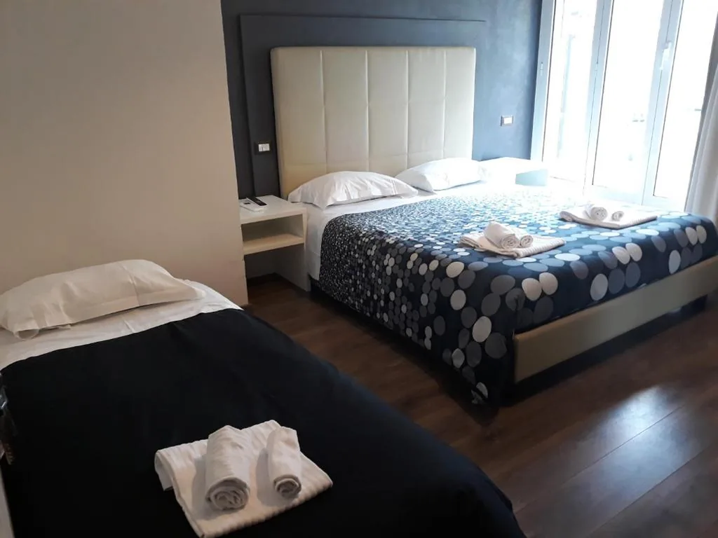 Triple Room — Modern BnB