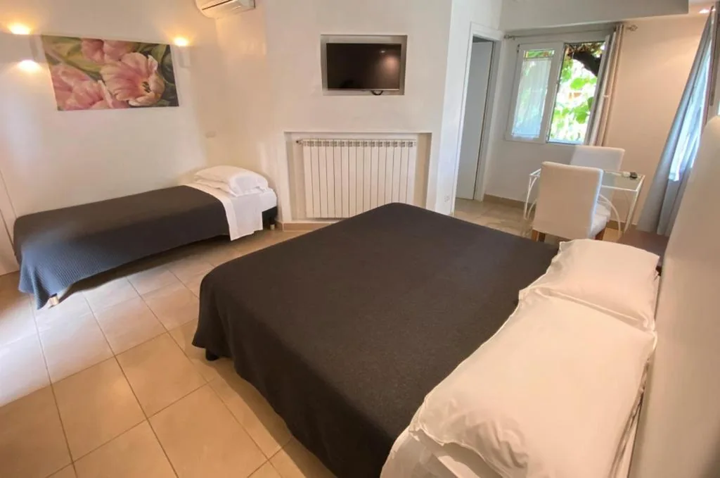 Triple Room — Orto Di Roma