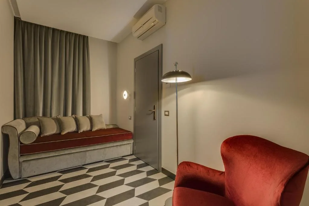 Triple Room — Otivm Hotel