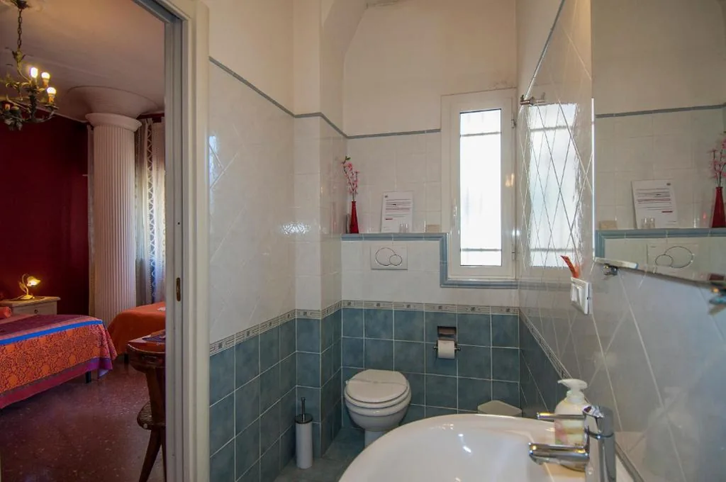 Camera Tripla — Passeggiate Romane