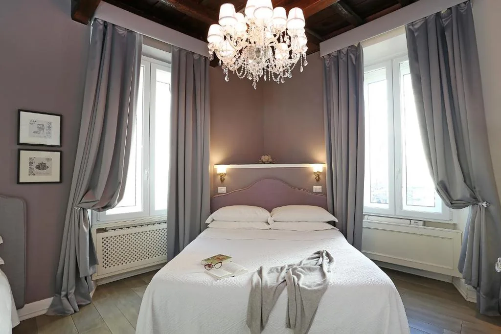 Camera Tripla — Piazzetta de’ Monti Suites