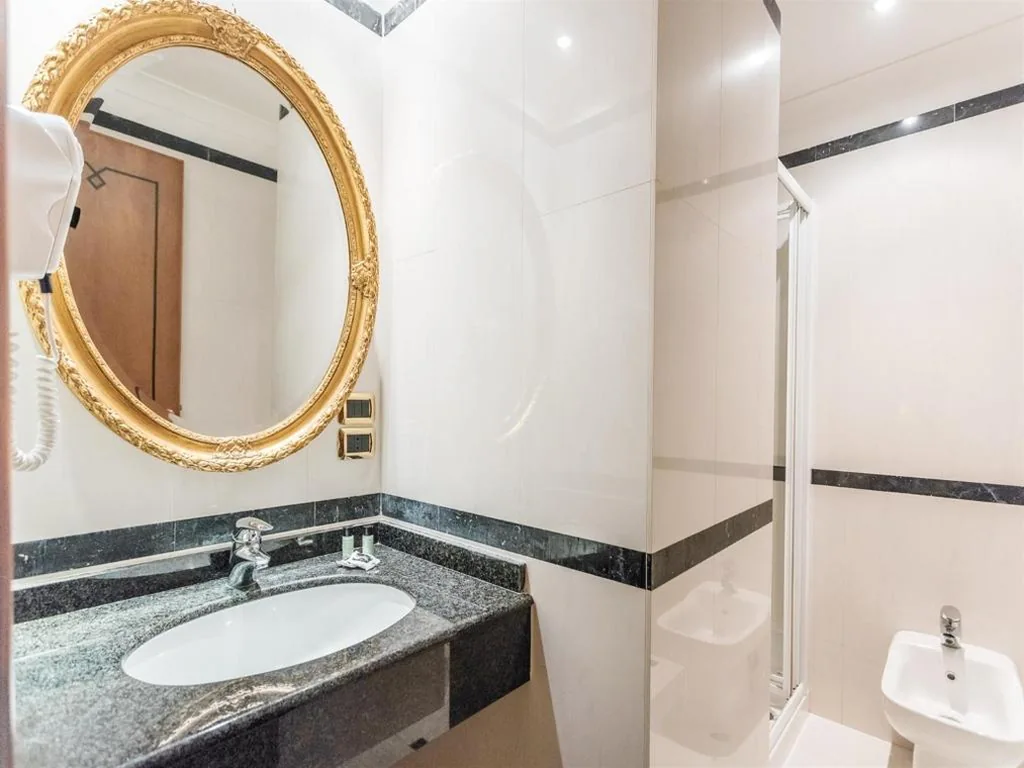 Camera Tripla — Raeli Hotel Regio