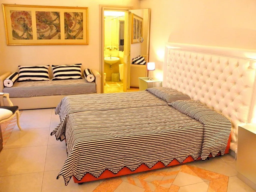 Camera Tripla — Residenza Al Corso Suites