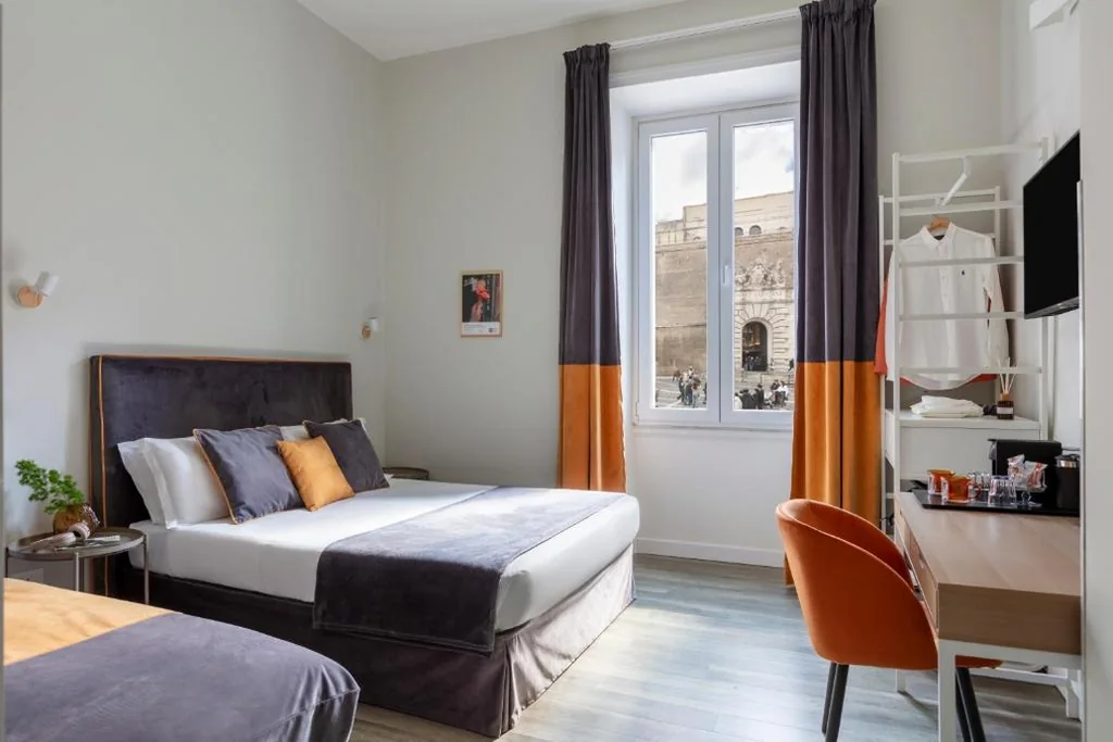 Triple Room — Residenza Vaticano by Hili