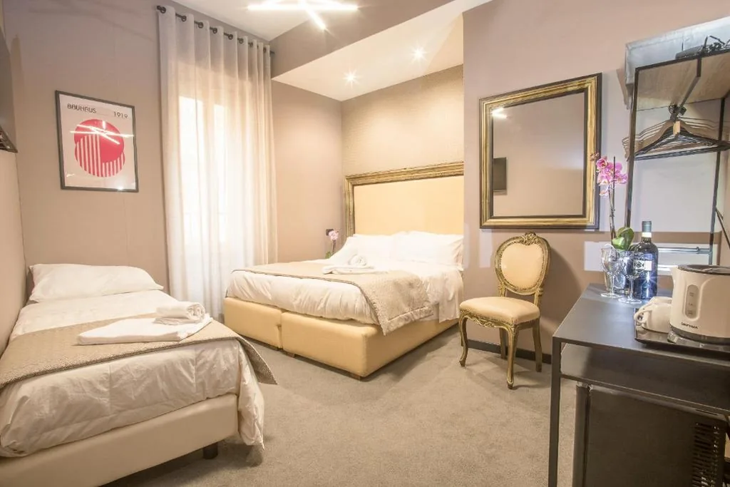 Triple Room — Rometobe
