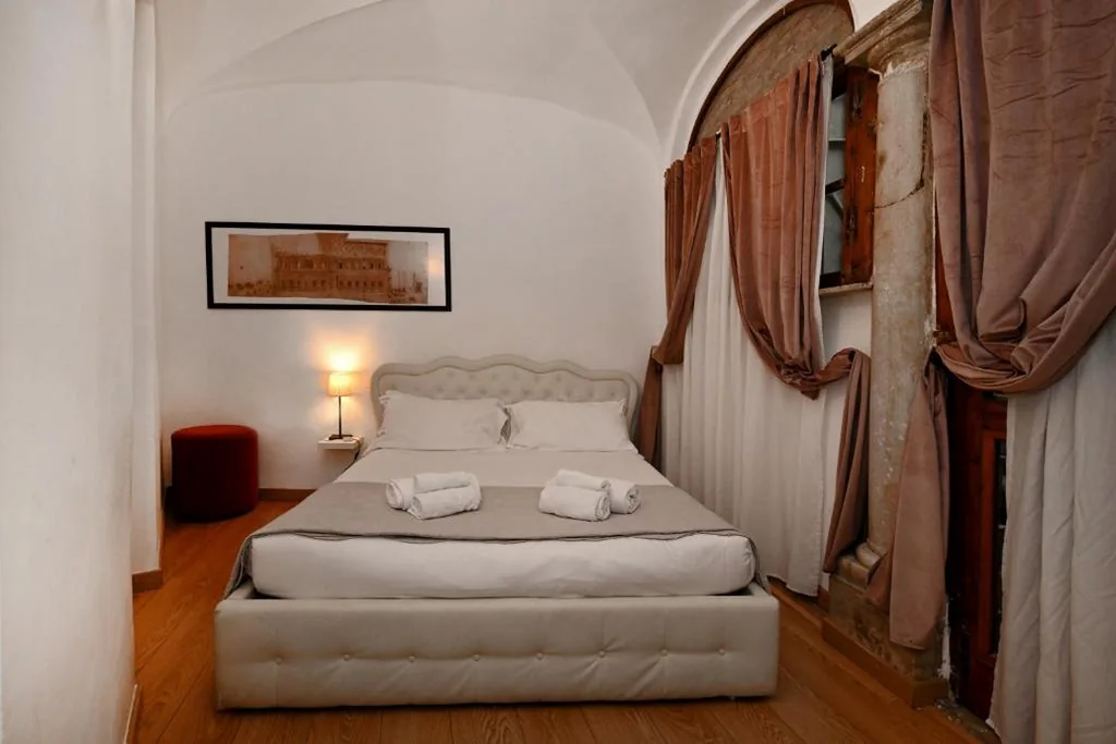 Camera Tripla — Sangallo Rooms – Residenze Romanae