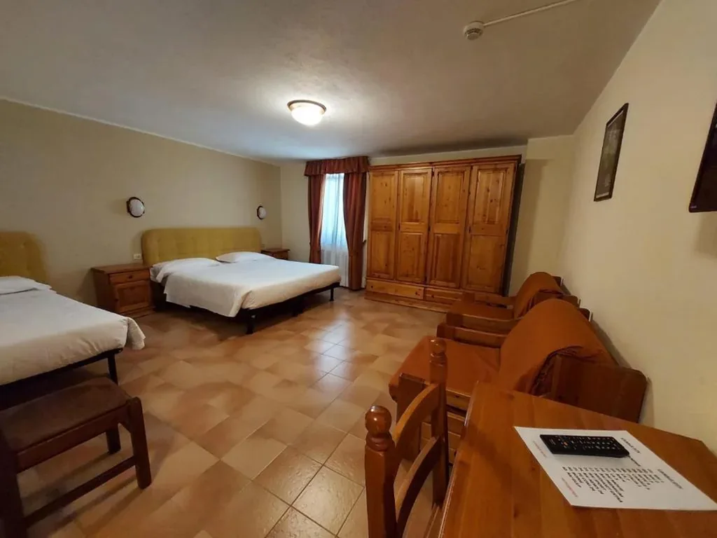 Standard Triple Room — Albergo Gran Paradiso