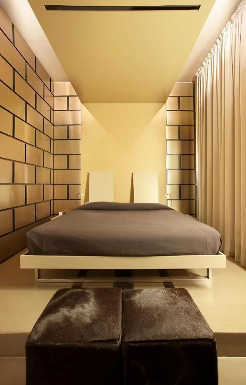 Standard Triple Room — Art Hotel Boston