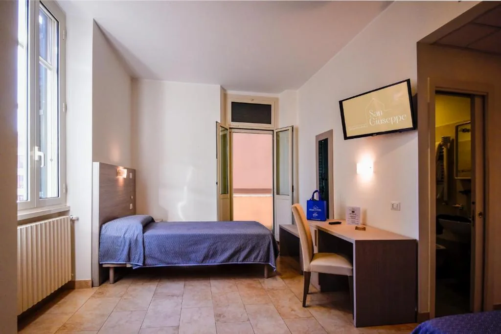 Camera Tripla Standard — Casa San Giuseppe