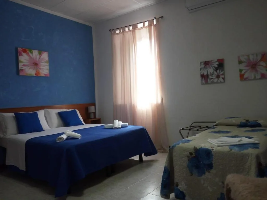 Standard Triple Room with Beach Package — Hotel Mercede 2