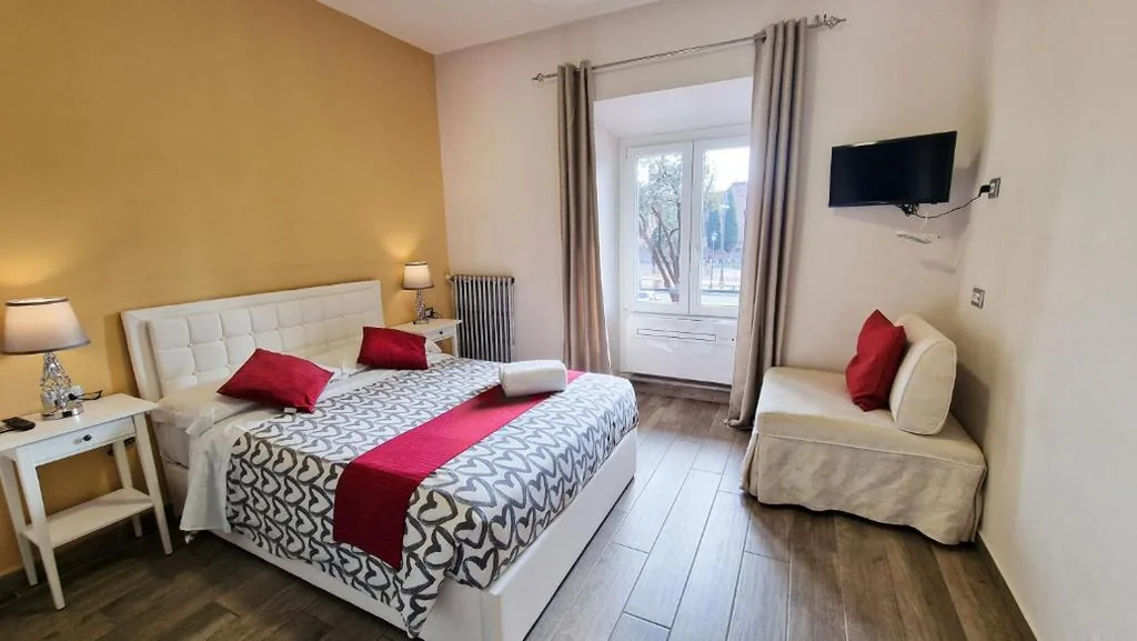 Triple Standard Room — Giulya Guesthouse Hospety Group
