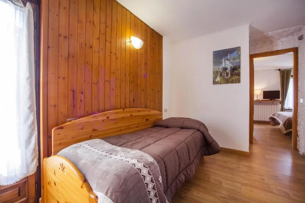 Standard Triple Room — Hotel Chalet Joli
