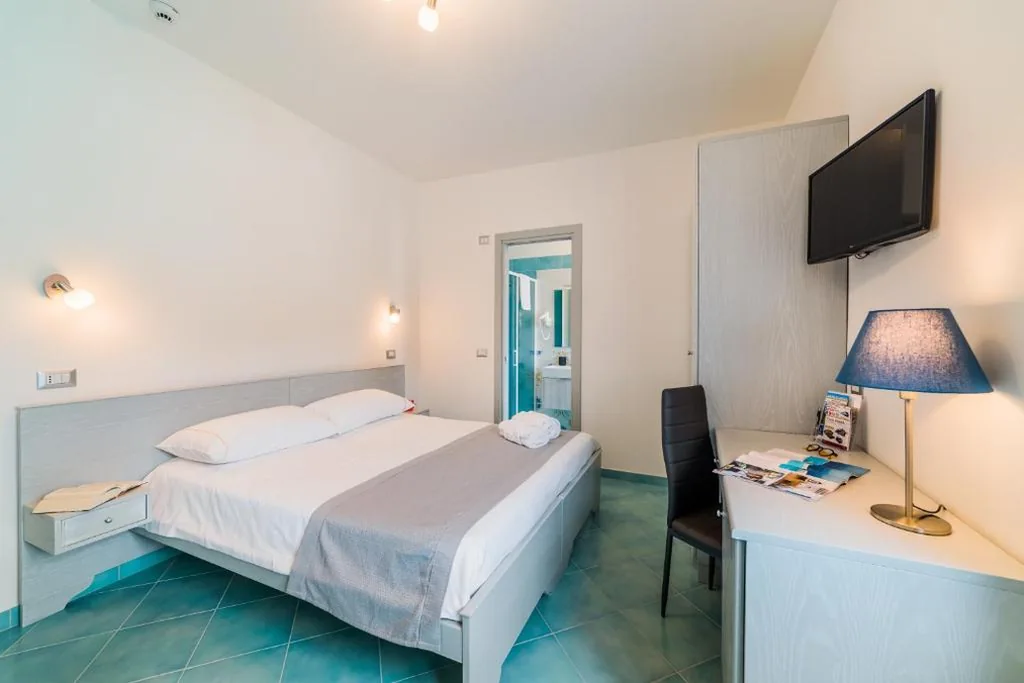 Camera Tripla Standard — Hotel Corallo Circeo