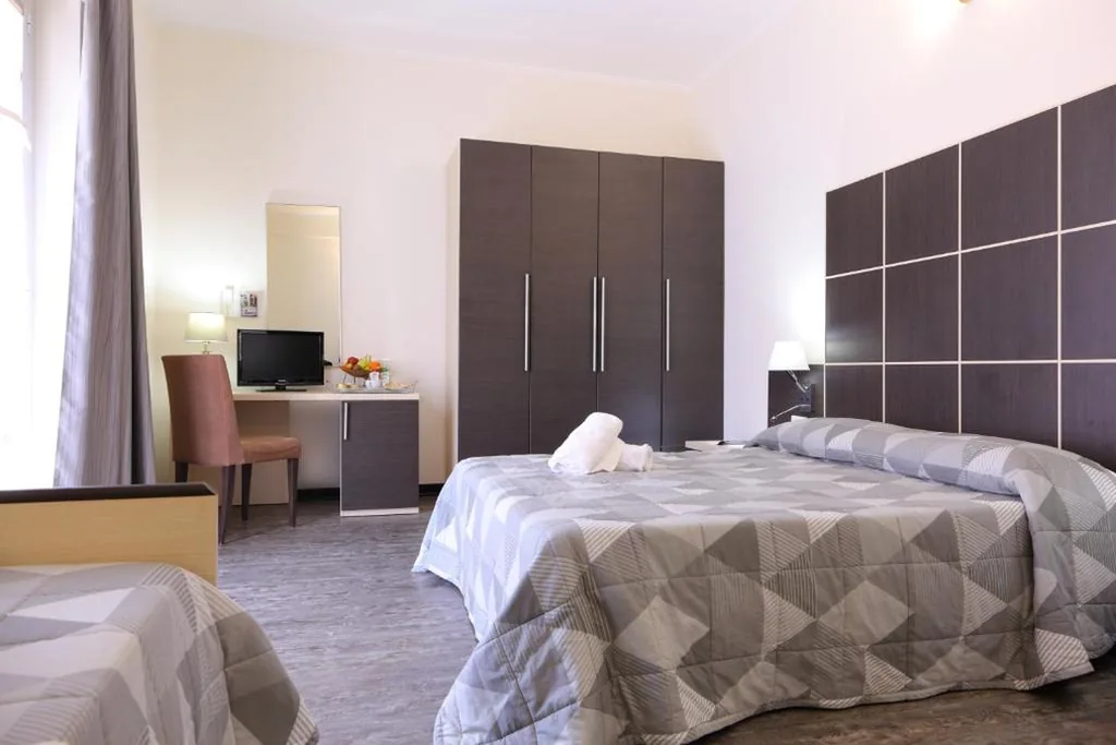 Camera Tripla Standard — Hotel Ferrari