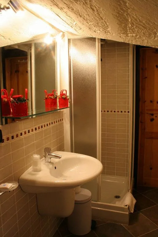 Camera Tripla Standard — Hotel Gran Trun