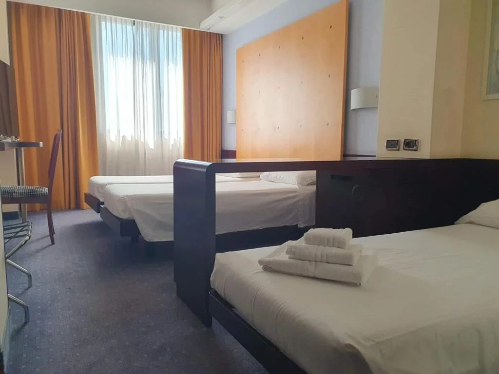 Standard Triple Room — Hotel IMPERATORI