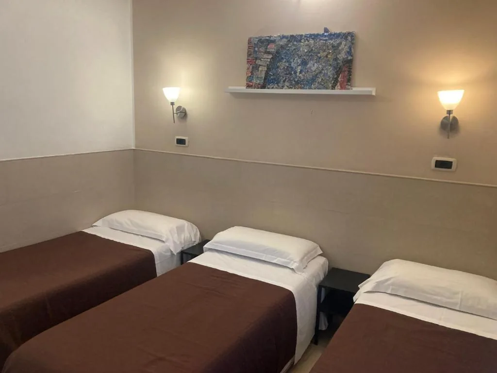 Camera Tripla Standard — Hotel Indipendenza