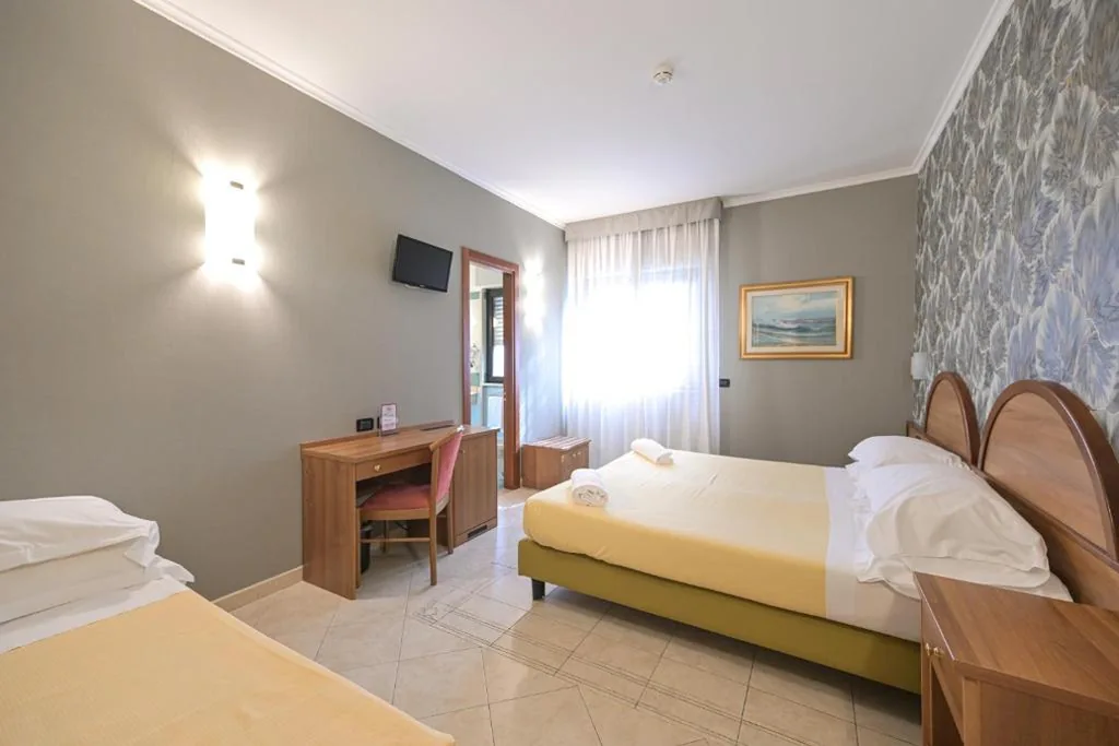 Standard Triple Room — Hotel L’Aquila