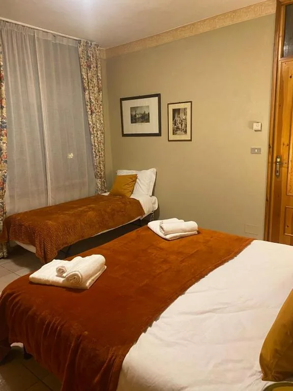 Standard Triple Room — Hotel Lion