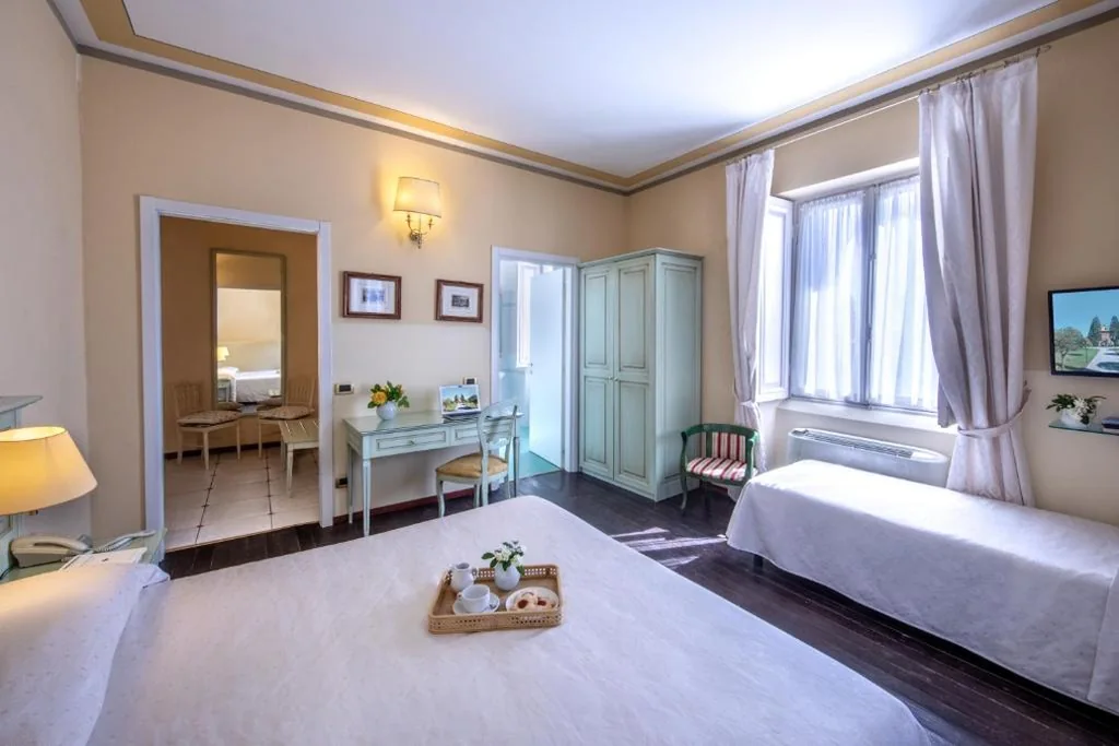 Standard Triple Room — Hotel Villa Liberty