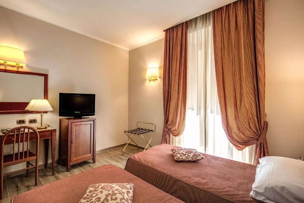 Camera Tripla Standard — Hotel Villafranca