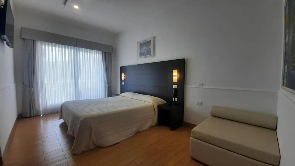 Camera Tripla Standard — Moresco Park Hotel