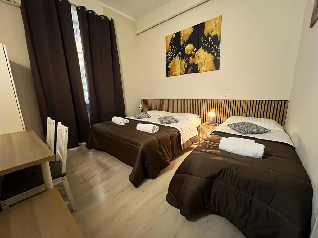 Camera Tripla Standard — Stephany’s Guesthouse