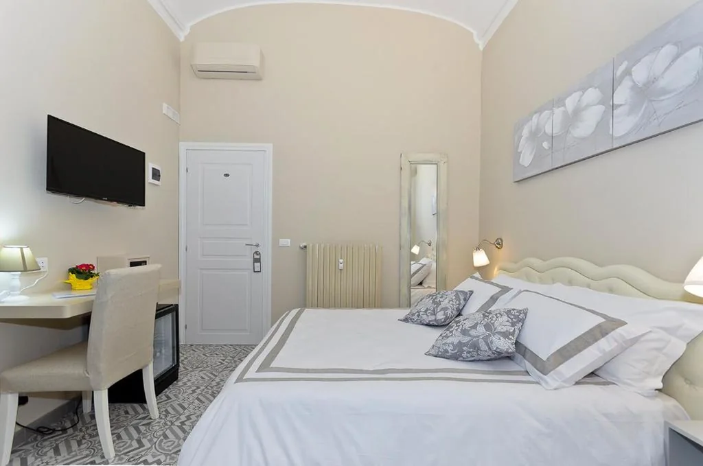 Camera Tripla Standard — TOHOUSE Rooms