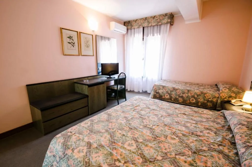 Standard Triple Room — Torre Del Sole