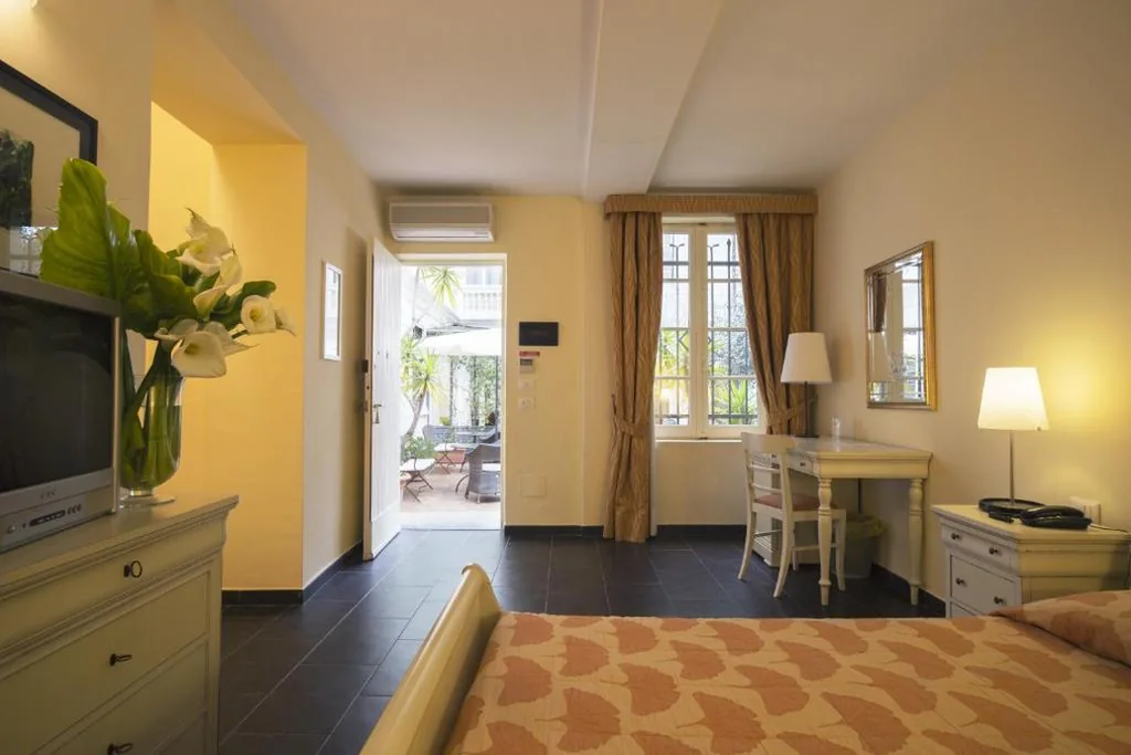 Standard Triple Room — Villa Imperiale Hotel