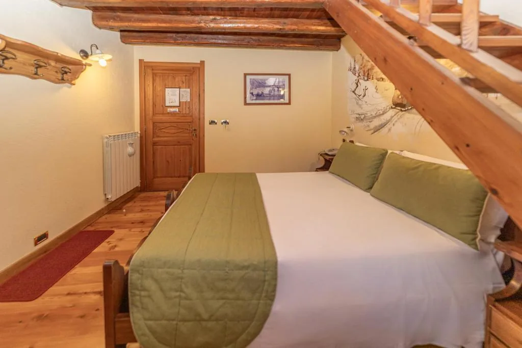 Camera Tripla su 2 Livelli — Chalet Chez Nous