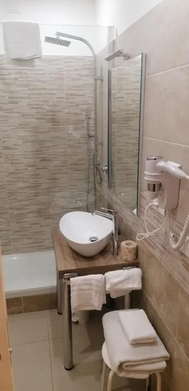 Superior Triple Room — Affittacamere Boccascena