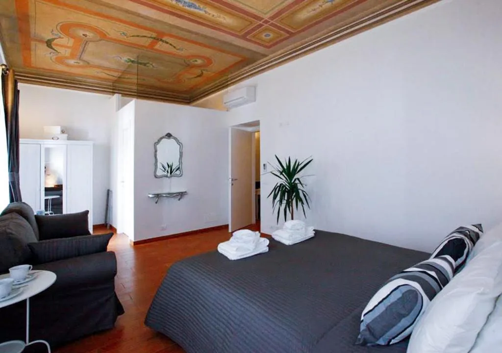 Camera Tripla Superior — Clemy In Rome