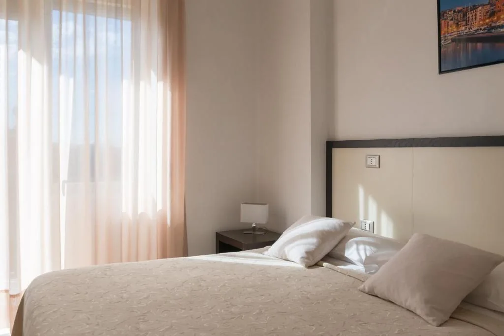 Camera Tripla Superior con Balcone — Hotel Viola