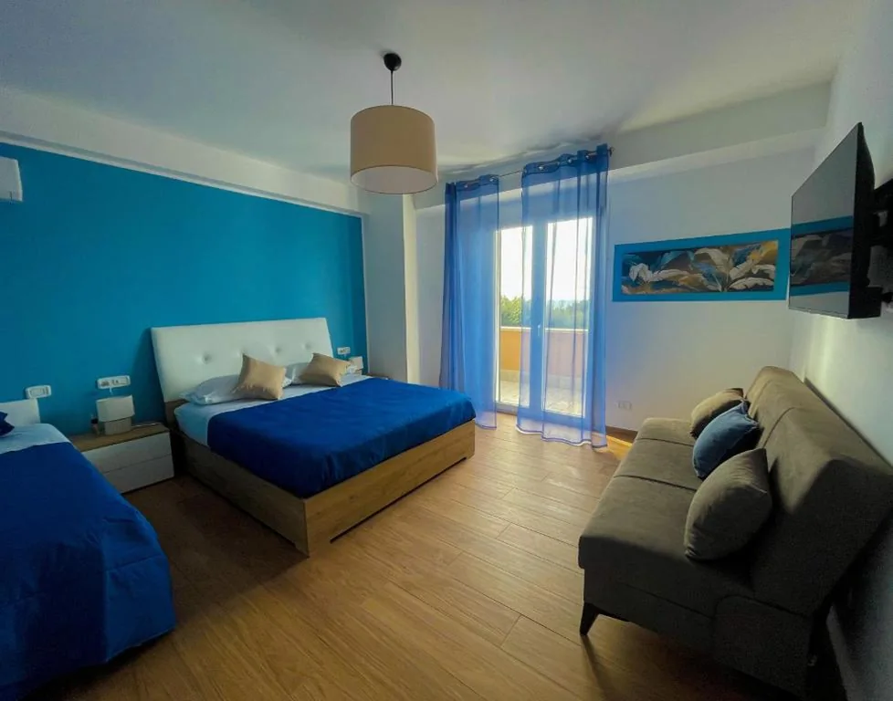 Camera Tripla Superior con Vista Mare — B&B e Apartment MARIA VITTORIA – Anzio Blue Horizon – 150 mt dal mare