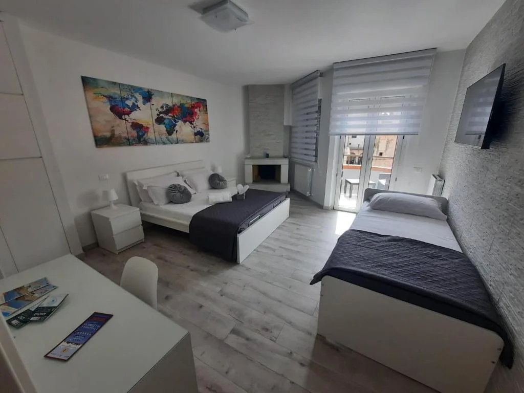 Camera Tripla Superior con Vista Mare — GUEST HOUSE TRA CIELO E MARE