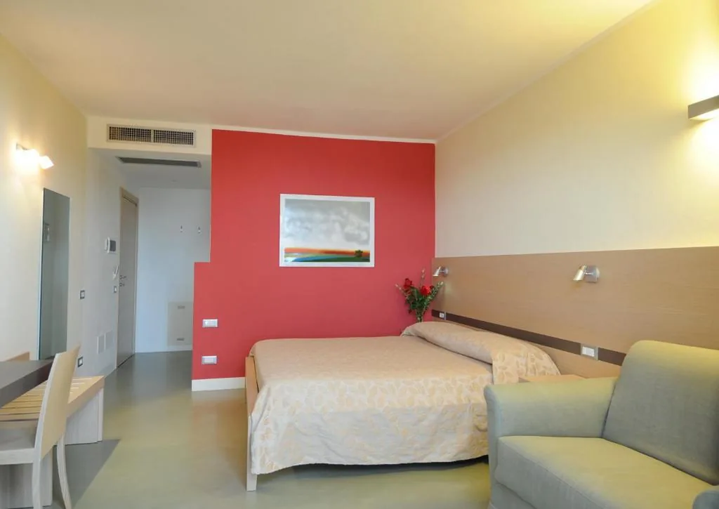 Camera Tripla Superior con Vista Mare — Oroverde