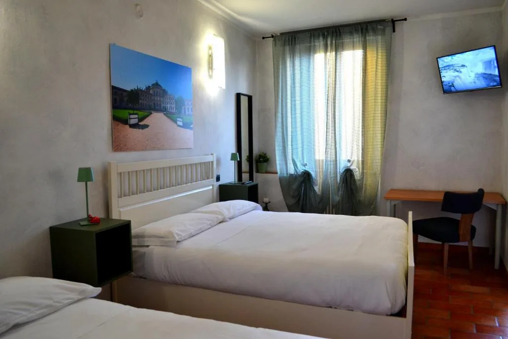 Camera Tripla Superior — DOMUS Hotel