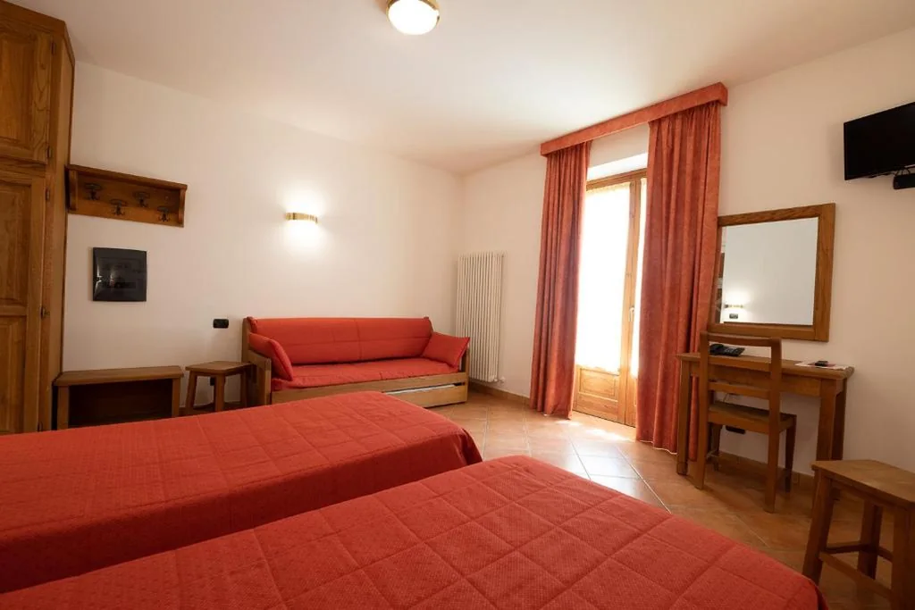 Superior Triple Room — Hotel Casalpina Don Barra