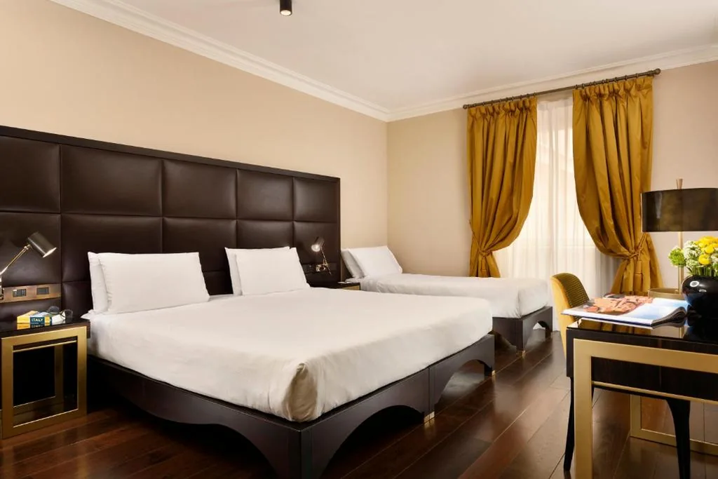 Camera Tripla Superior — Hotel L’Orologio Roma – WTB Hotels
