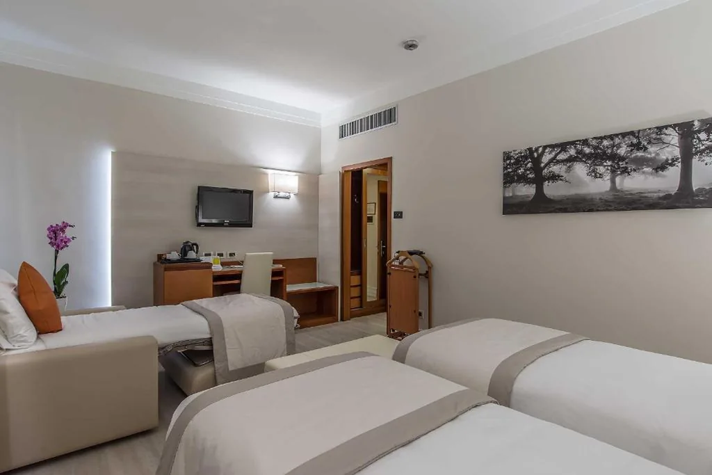 Camera Tripla Superior — Hotel La Giocca