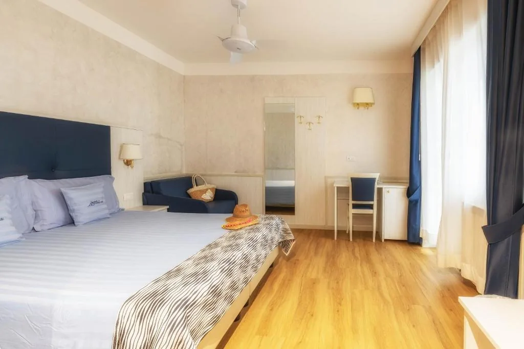 Superior Triple Room — Hotel Lungomare