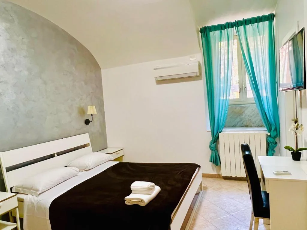 Camera Tripla Superior — Hotel Pisa