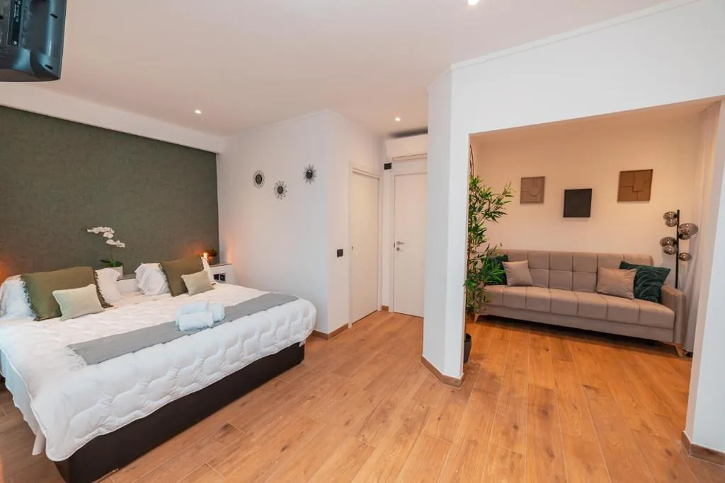Superior Triple Room — Il Mandorlo – Casa Palmeri