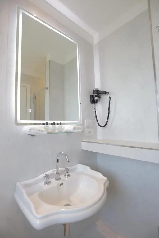 Camera Tripla Superior — La Villetta Suite