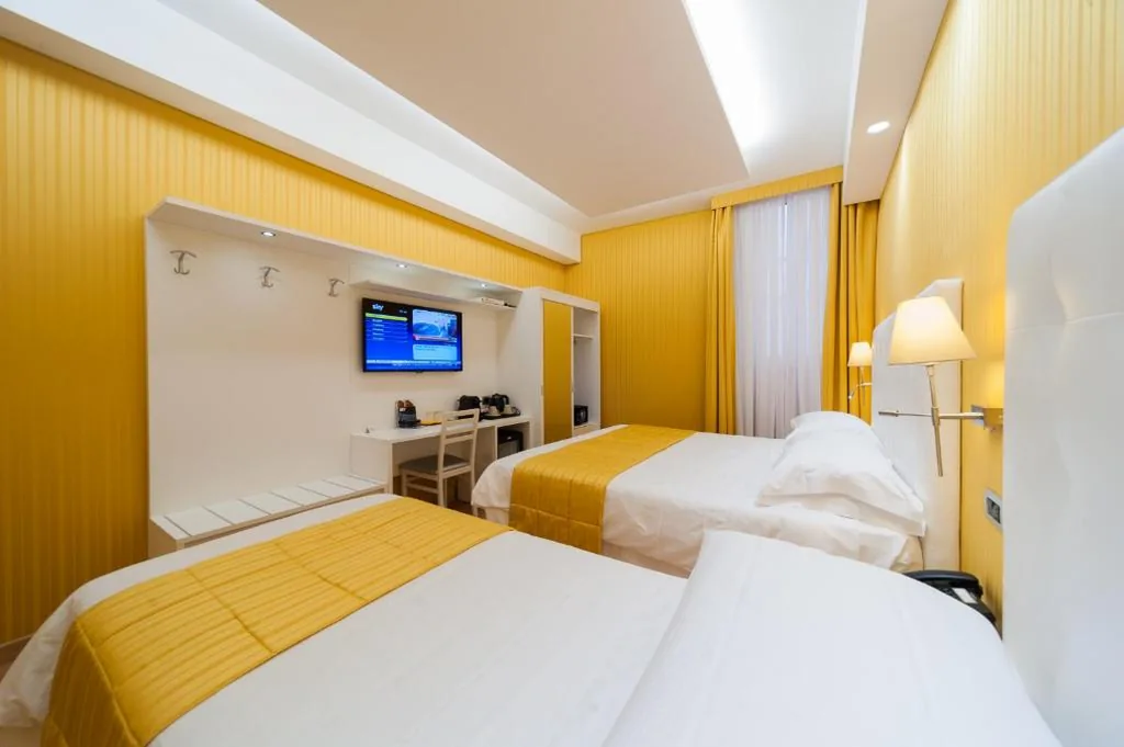 Camera Tripla — Trevi 41 Hotel
